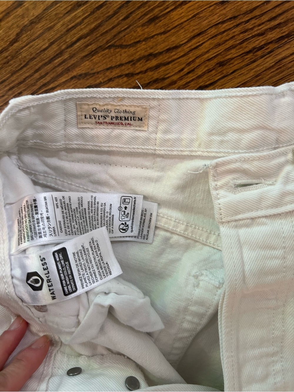 Levi's White High-Rise Straight Leg Jeans - Picture 2 of 5